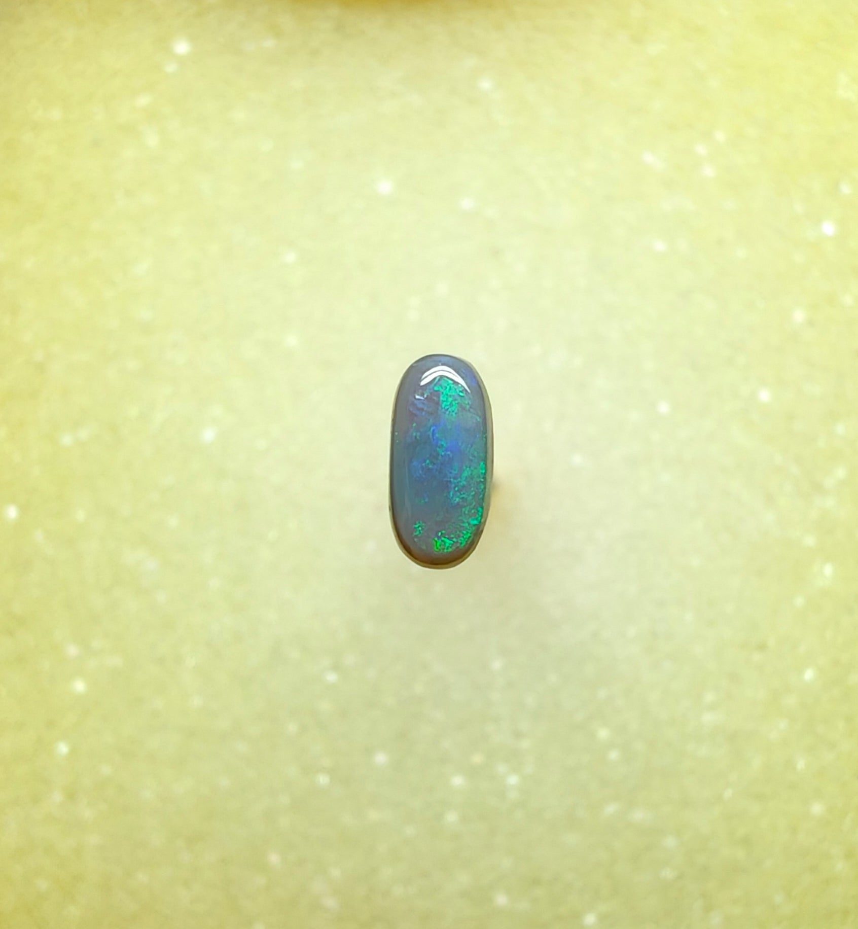 A1065 - Long cut green flash dark opal