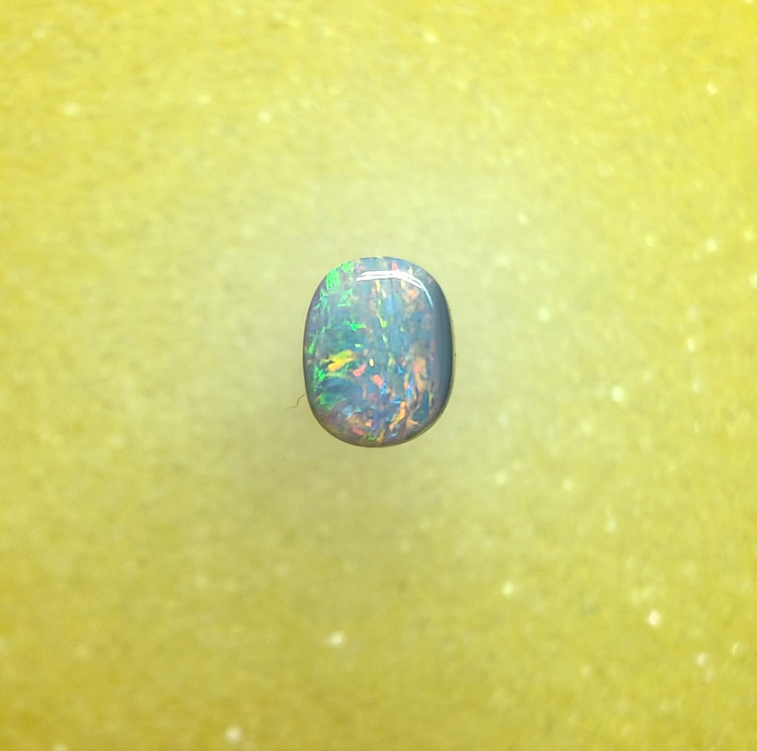 A1070 - Red flashy small ring stone