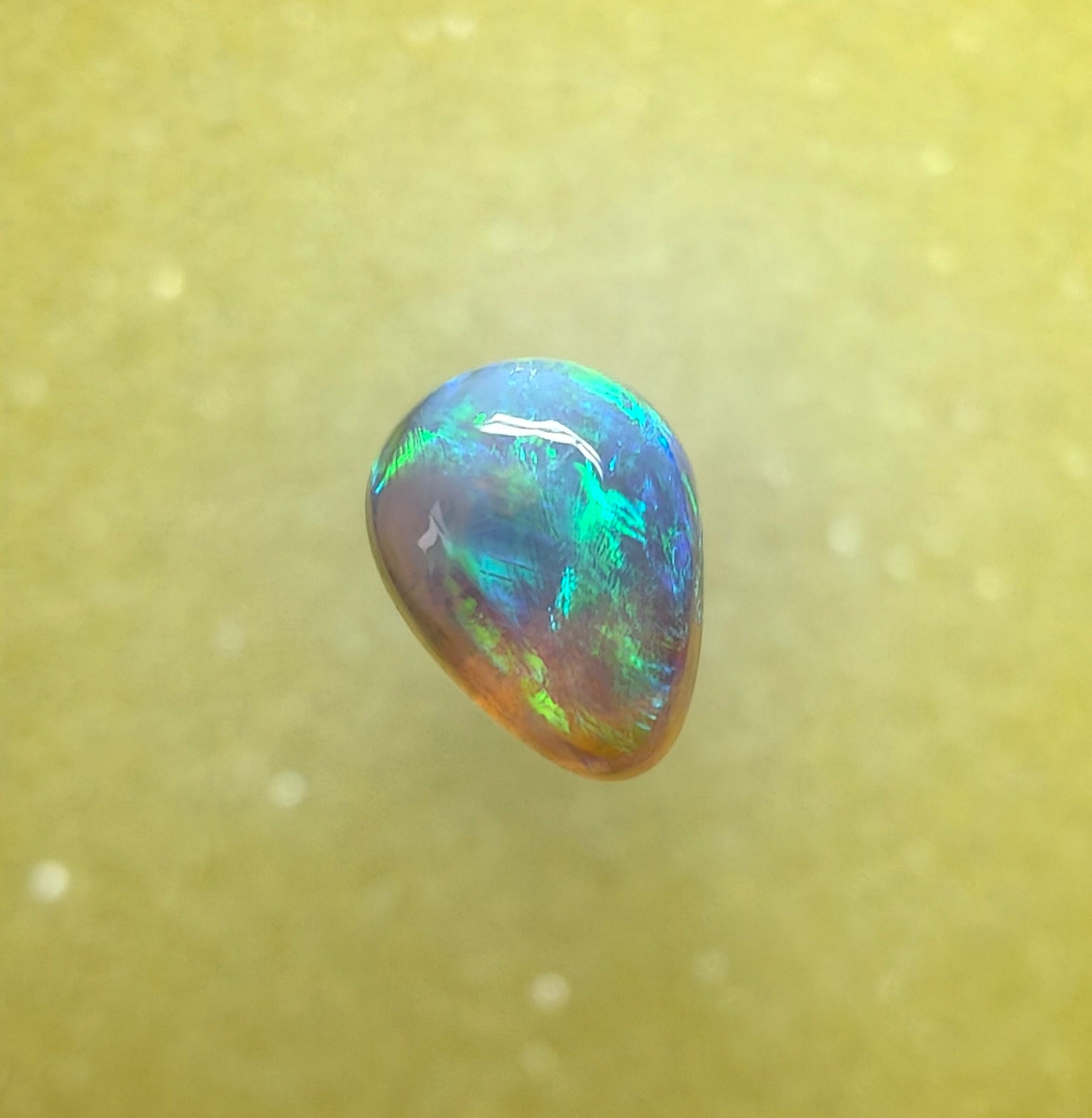 A1075 - Bright flash drop cut beauty
