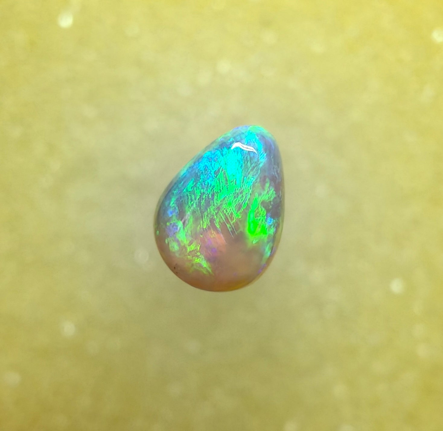 A1075 - Bright flash drop cut beauty
