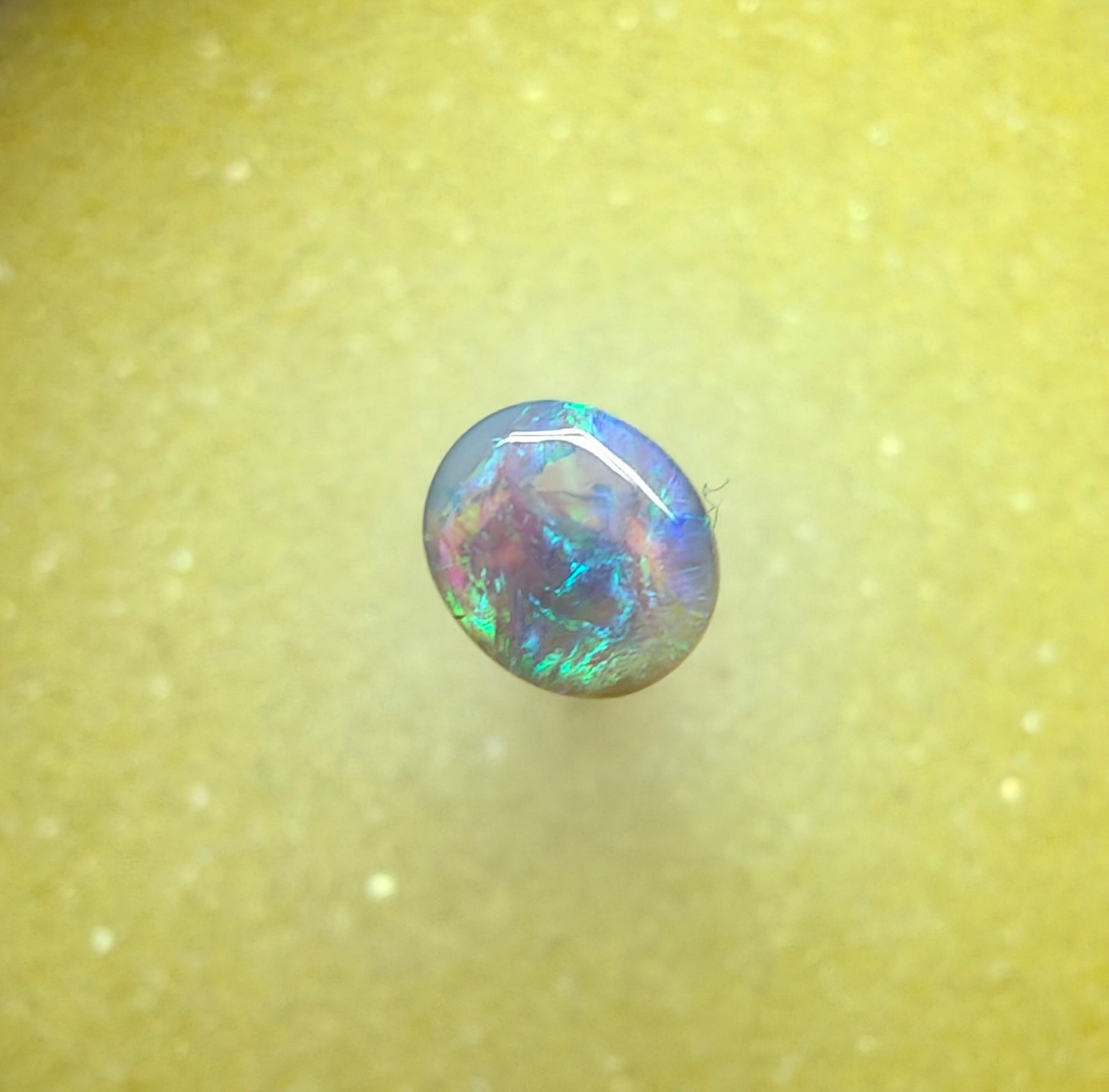 A1076 - Bright round cut flashy ring stone