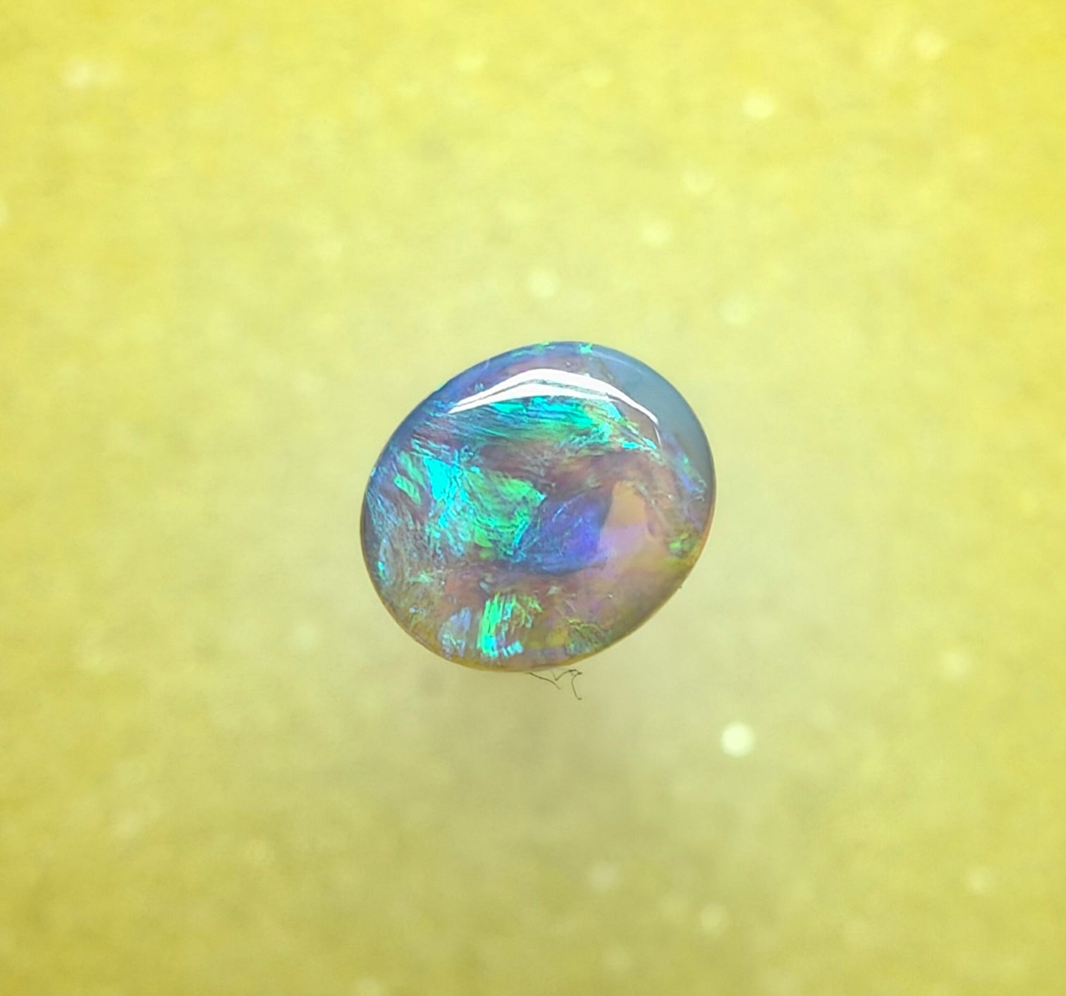 A1076 - Bright round cut flashy ring stone