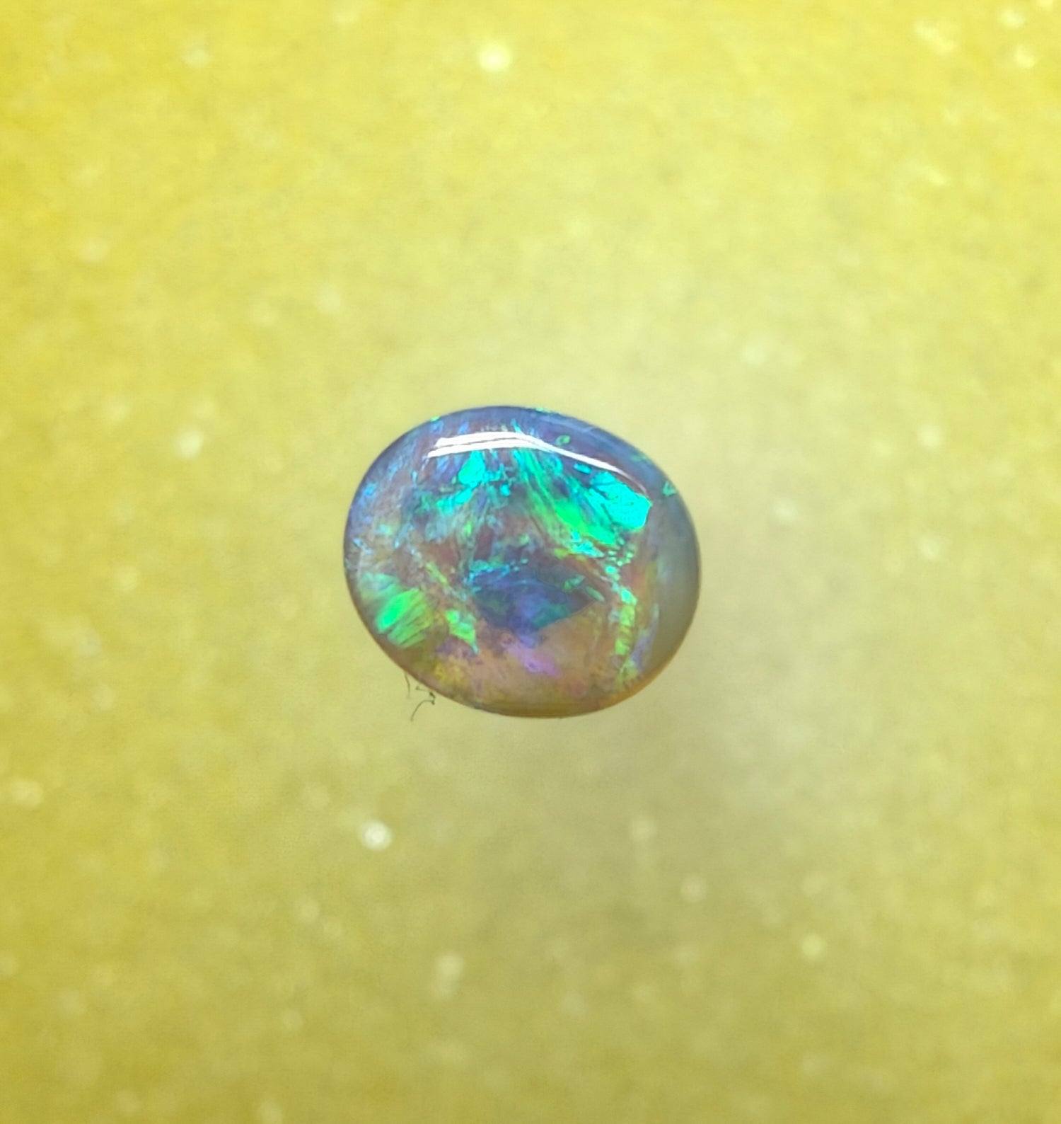 A1076 - Bright round cut flashy ring stone