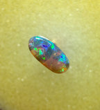A1077 - Bright long cut crystal opal