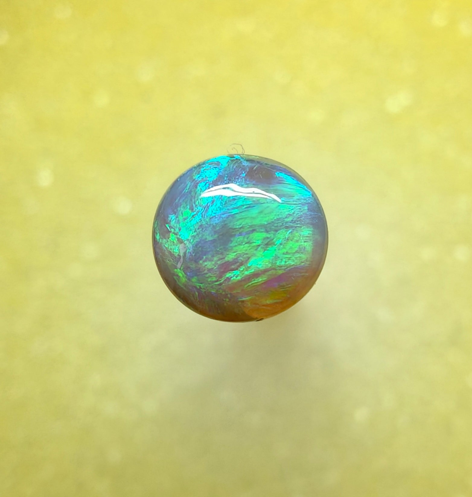 A1078 - Bright and bold round cut