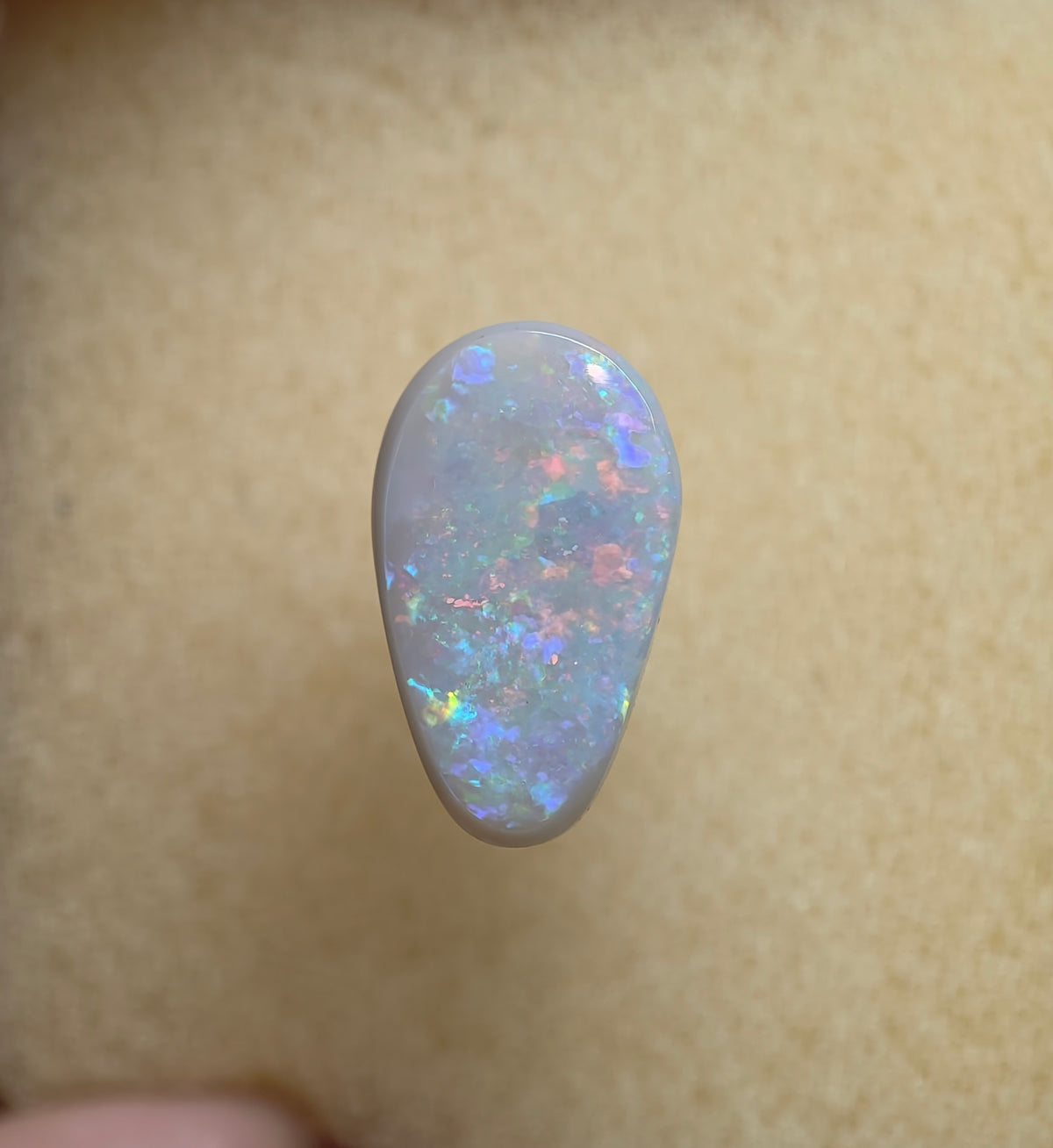 A1082 - Drop cut gentle glimmer