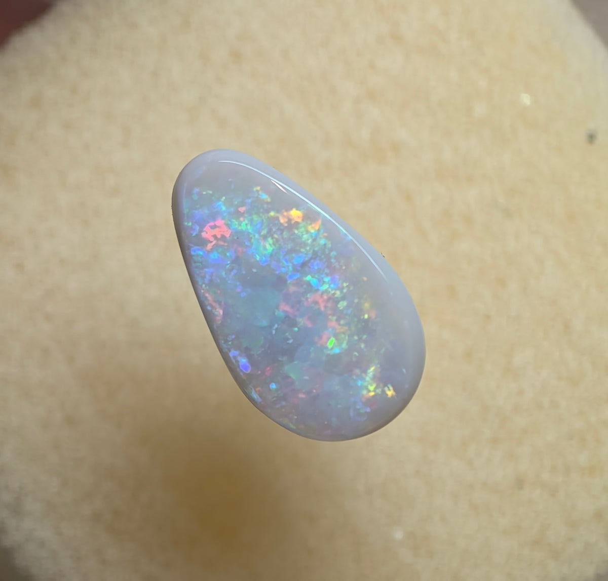 A1082 - Drop cut gentle glimmer