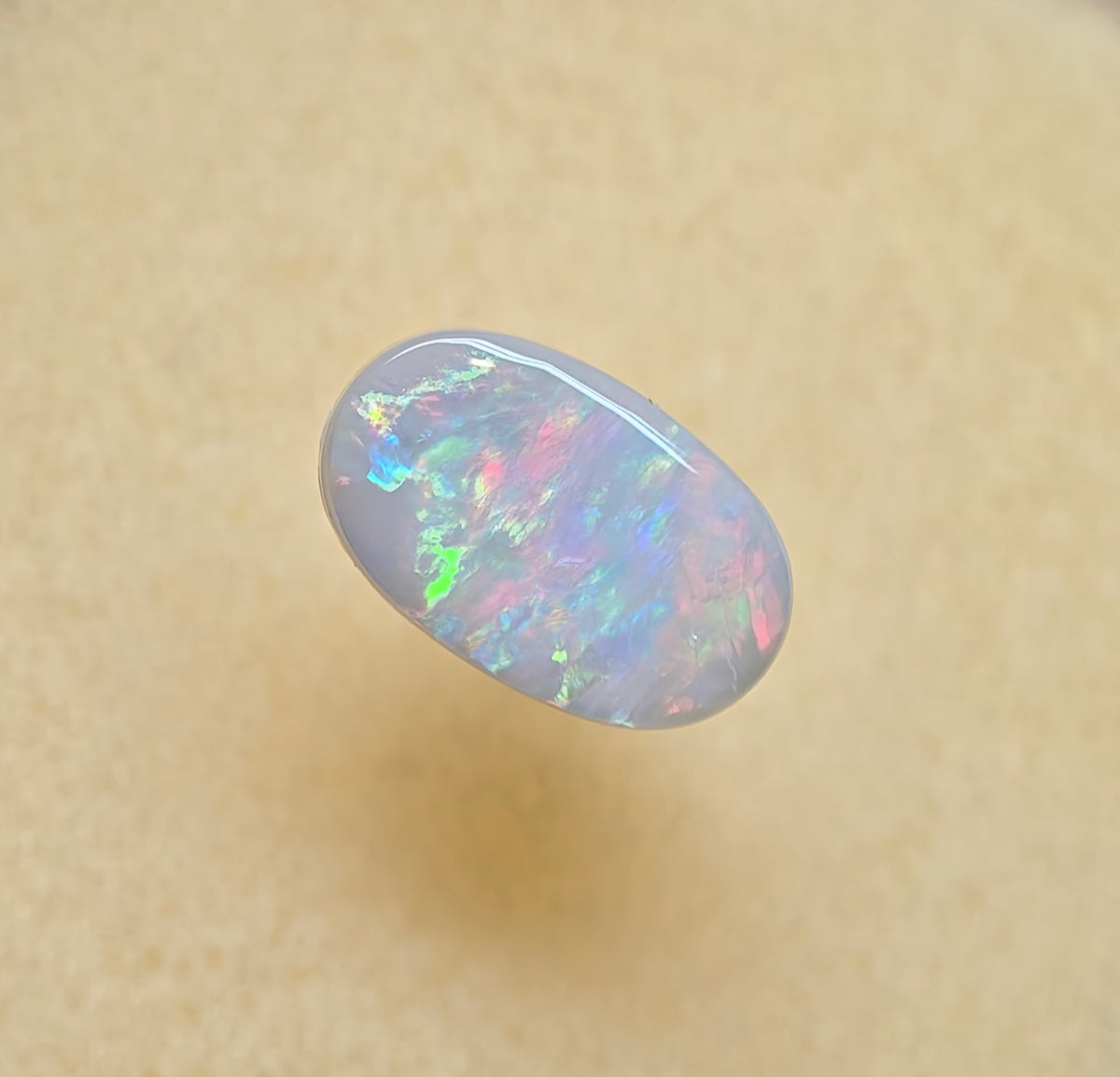 A1085 - Oval cut bright & bold