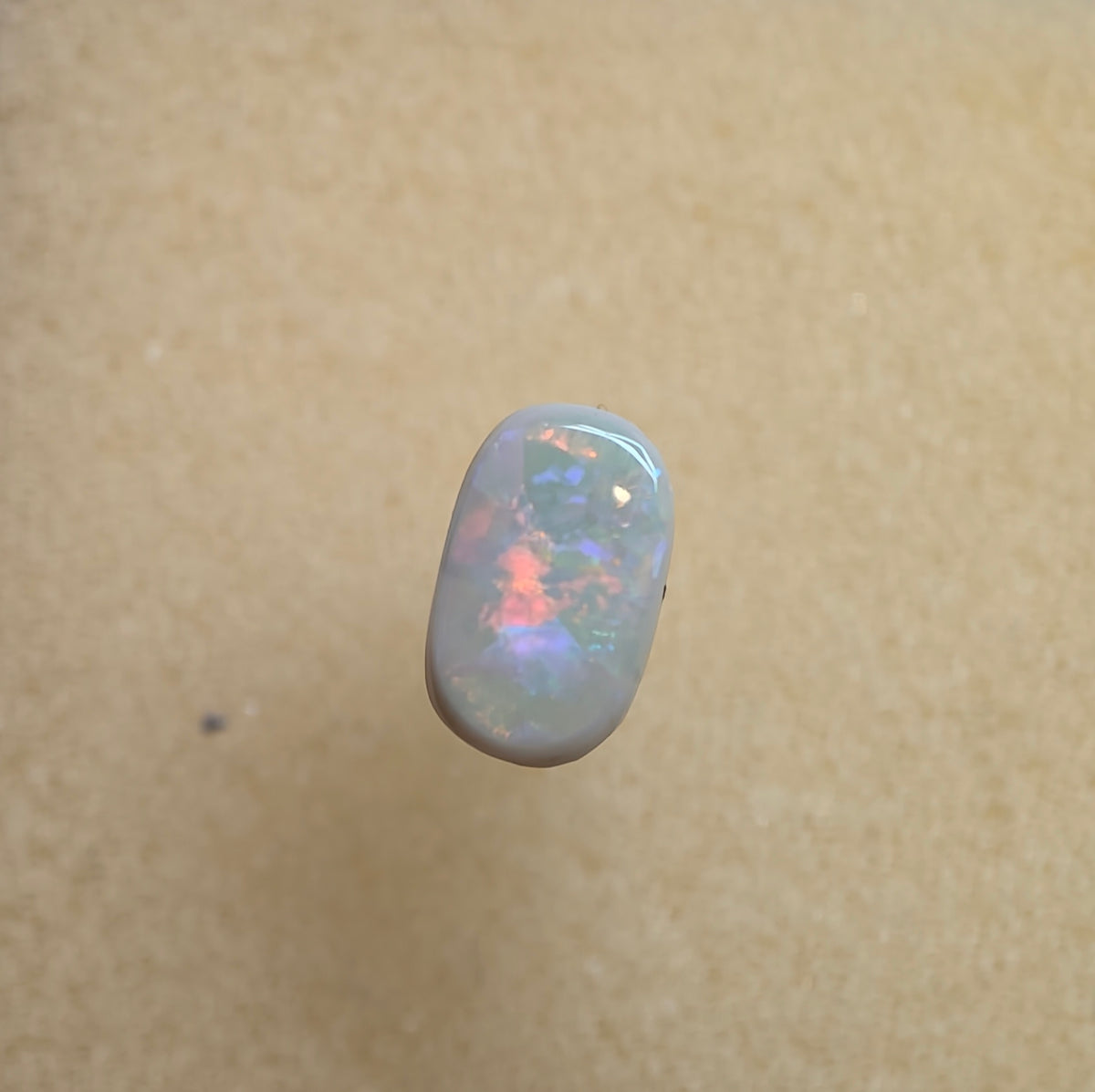 A1088 - Flashy and affordable ring stone