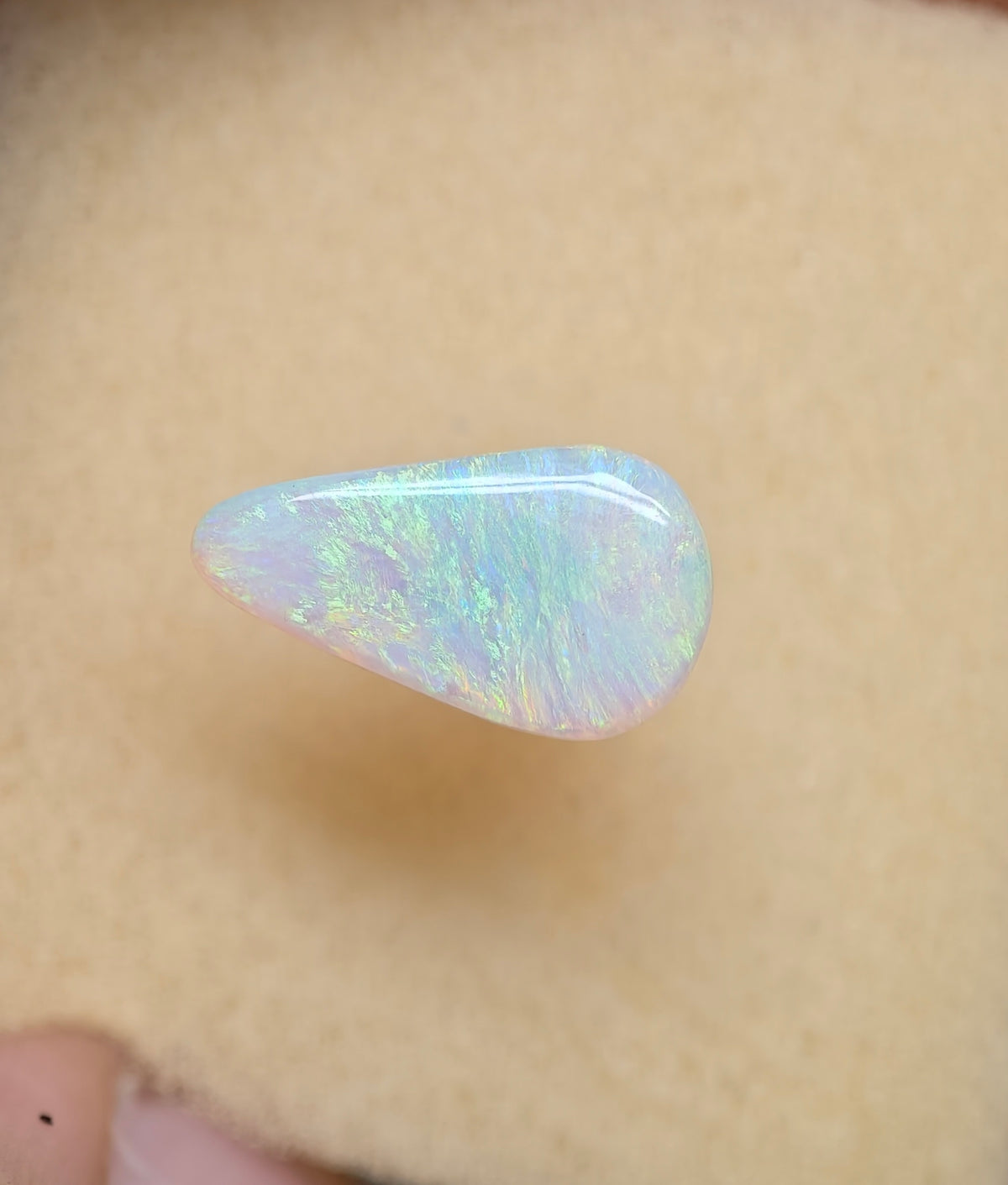 A1091 - Crystal drop cut beauty