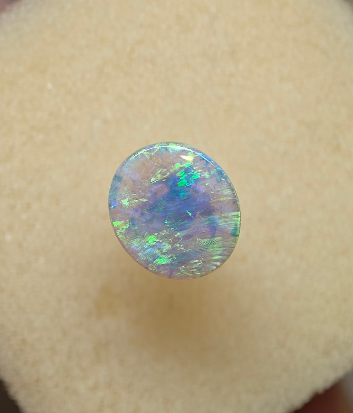 A1095 - Beautiful, clear and bright crystal opal