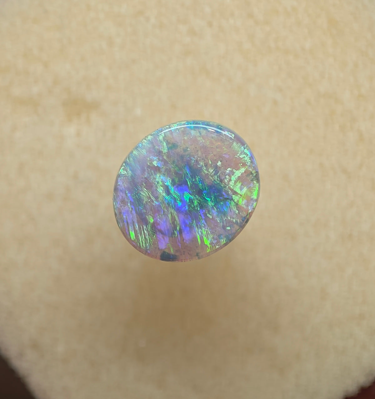 A1095 - Beautiful, clear and bright crystal opal