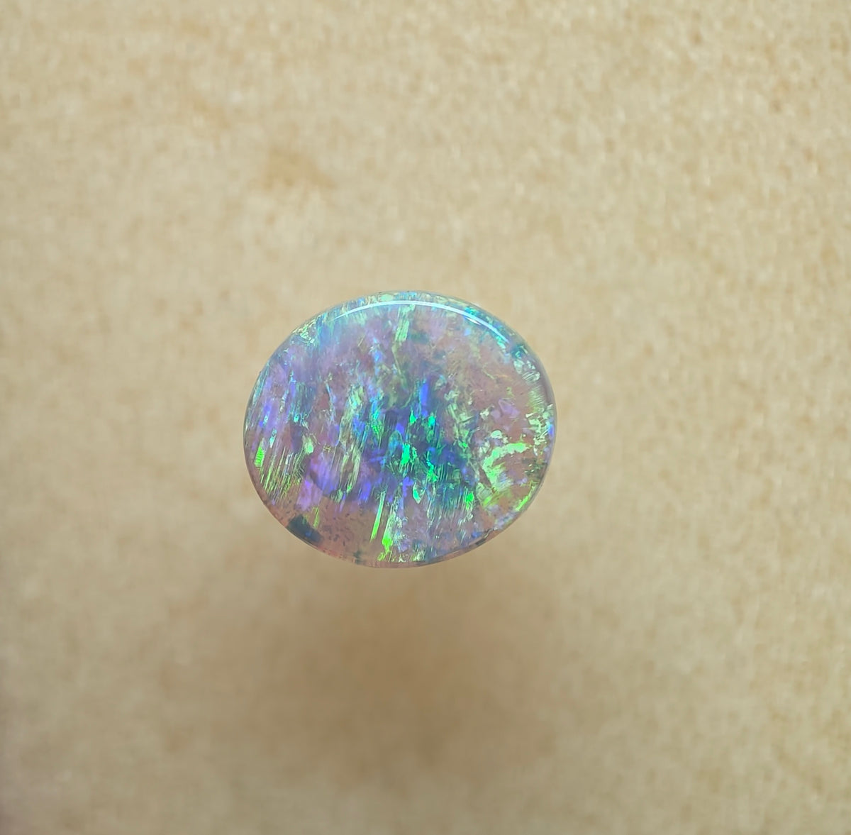 A1095 - Beautiful, clear and bright crystal opal