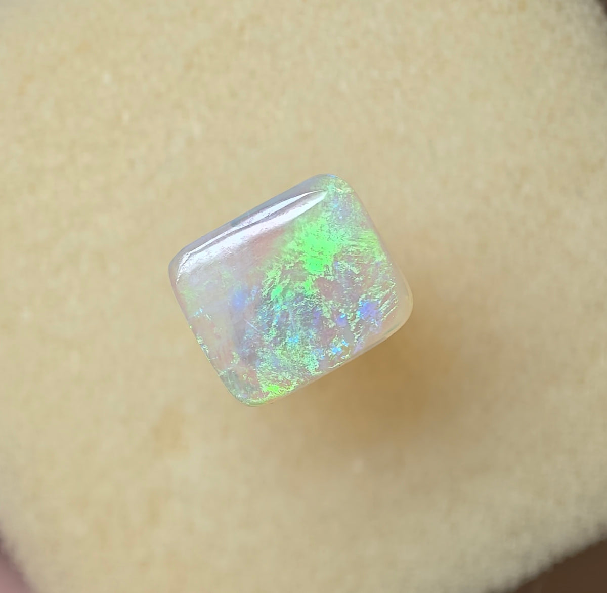 A1097 - Cushion cut bright crystal stunner
