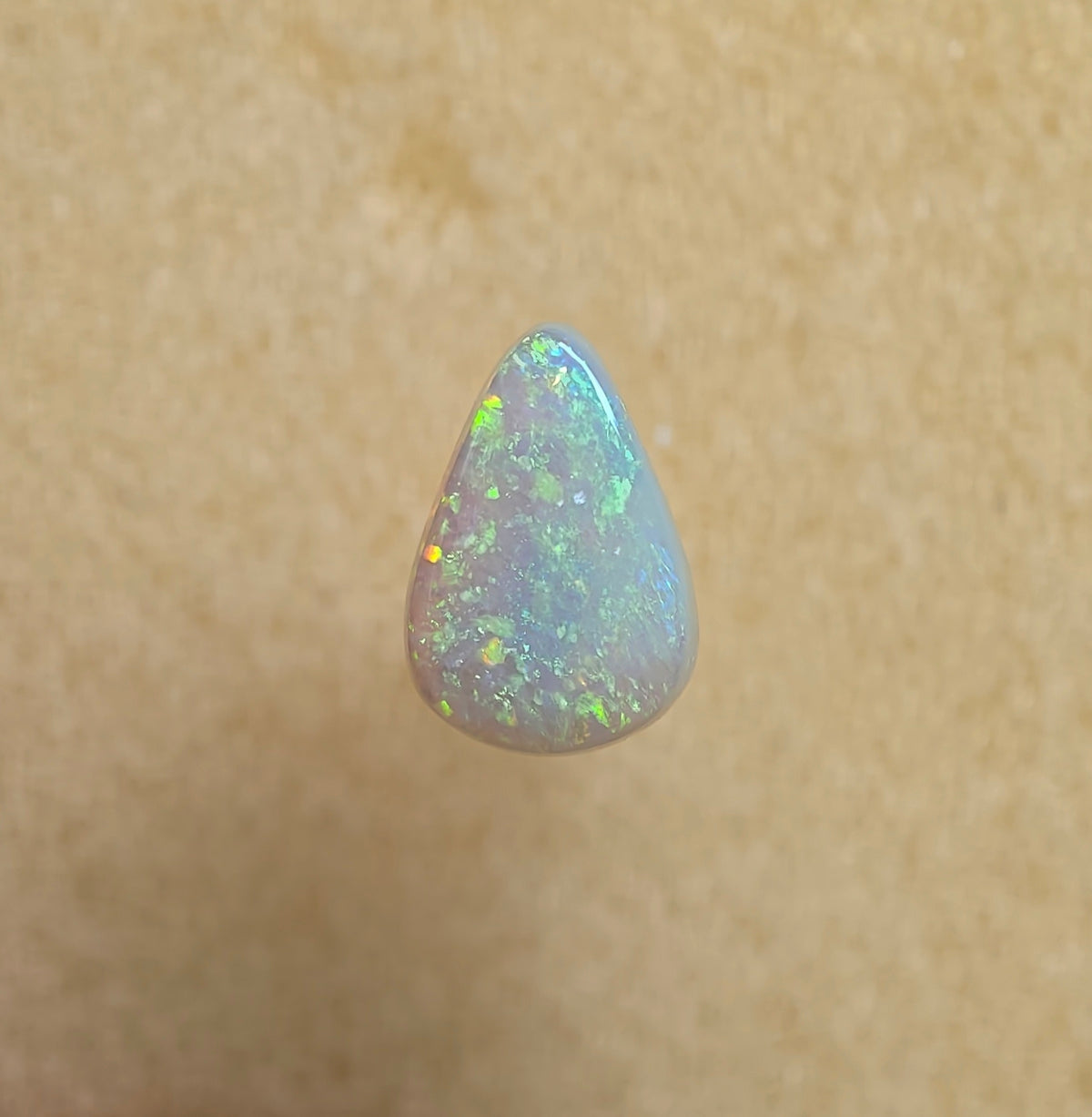 A1104 - Glittering drop cut