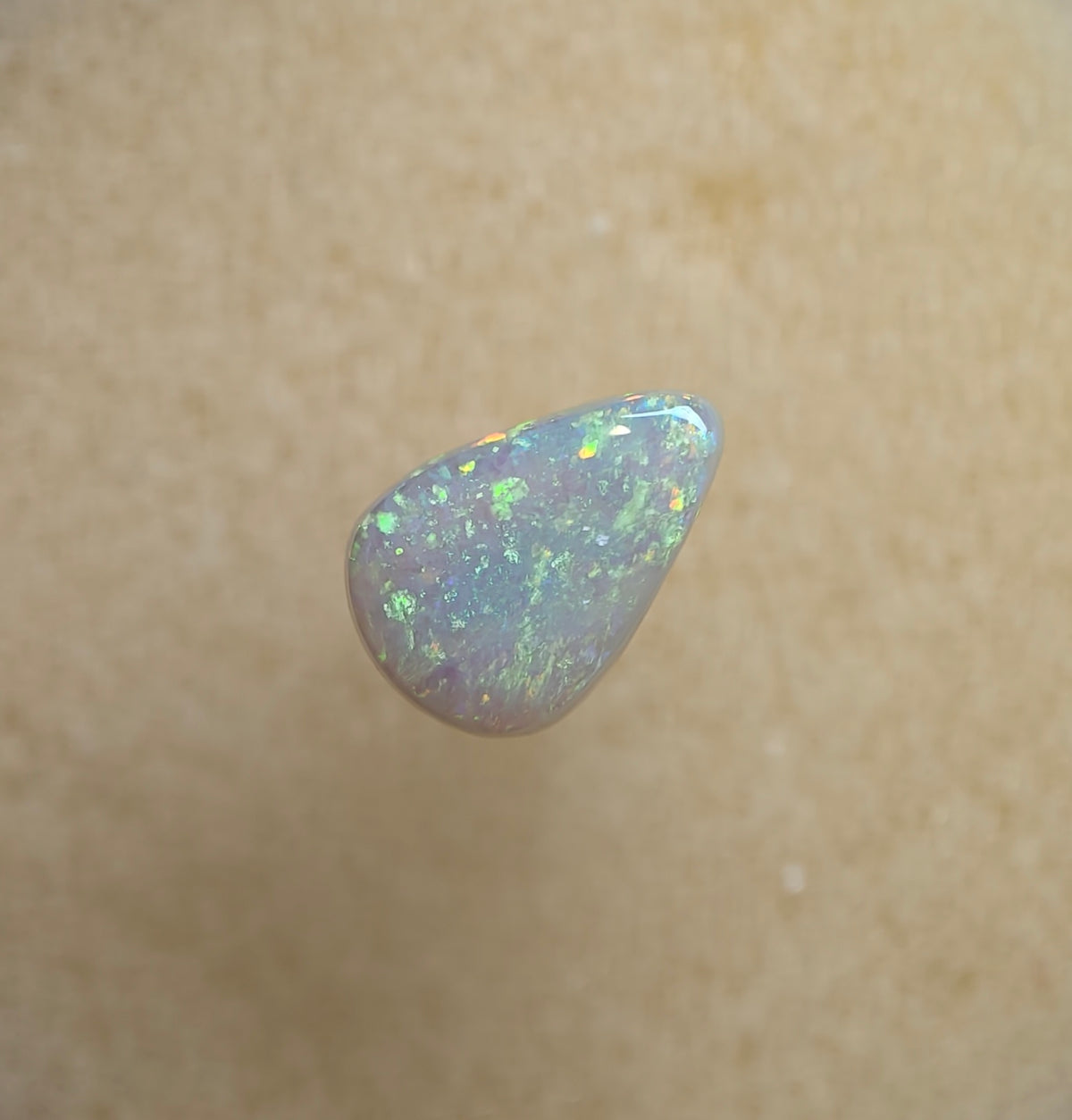 A1104 - Glittering drop cut