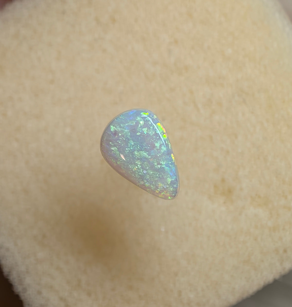 A1104 - Glittering drop cut