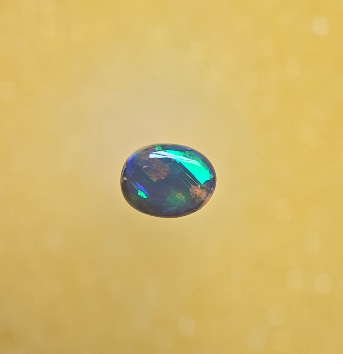 A1105 - Round cut bright crystal opal