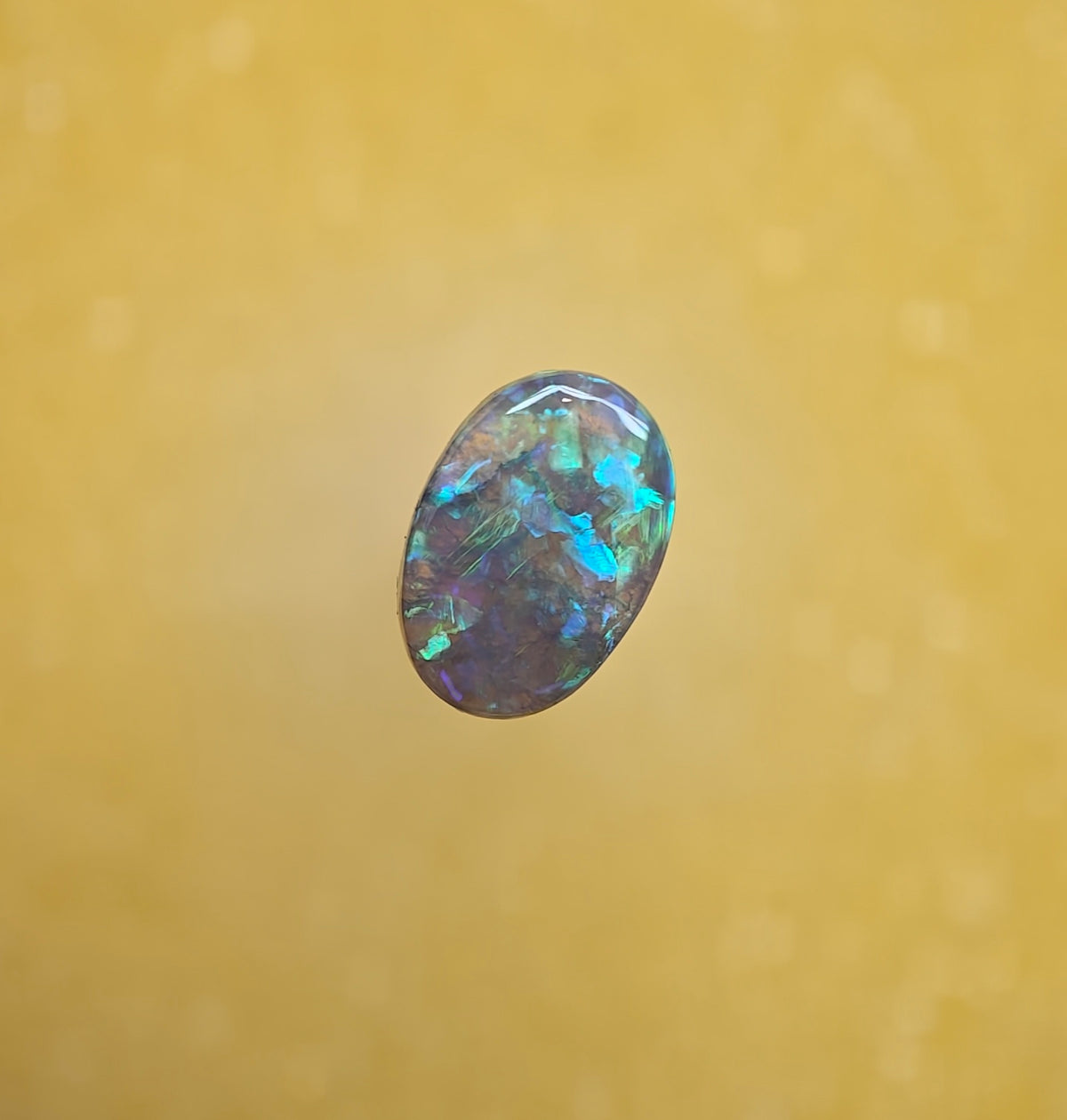 A1107 - Beautiful oval cut crystal opal