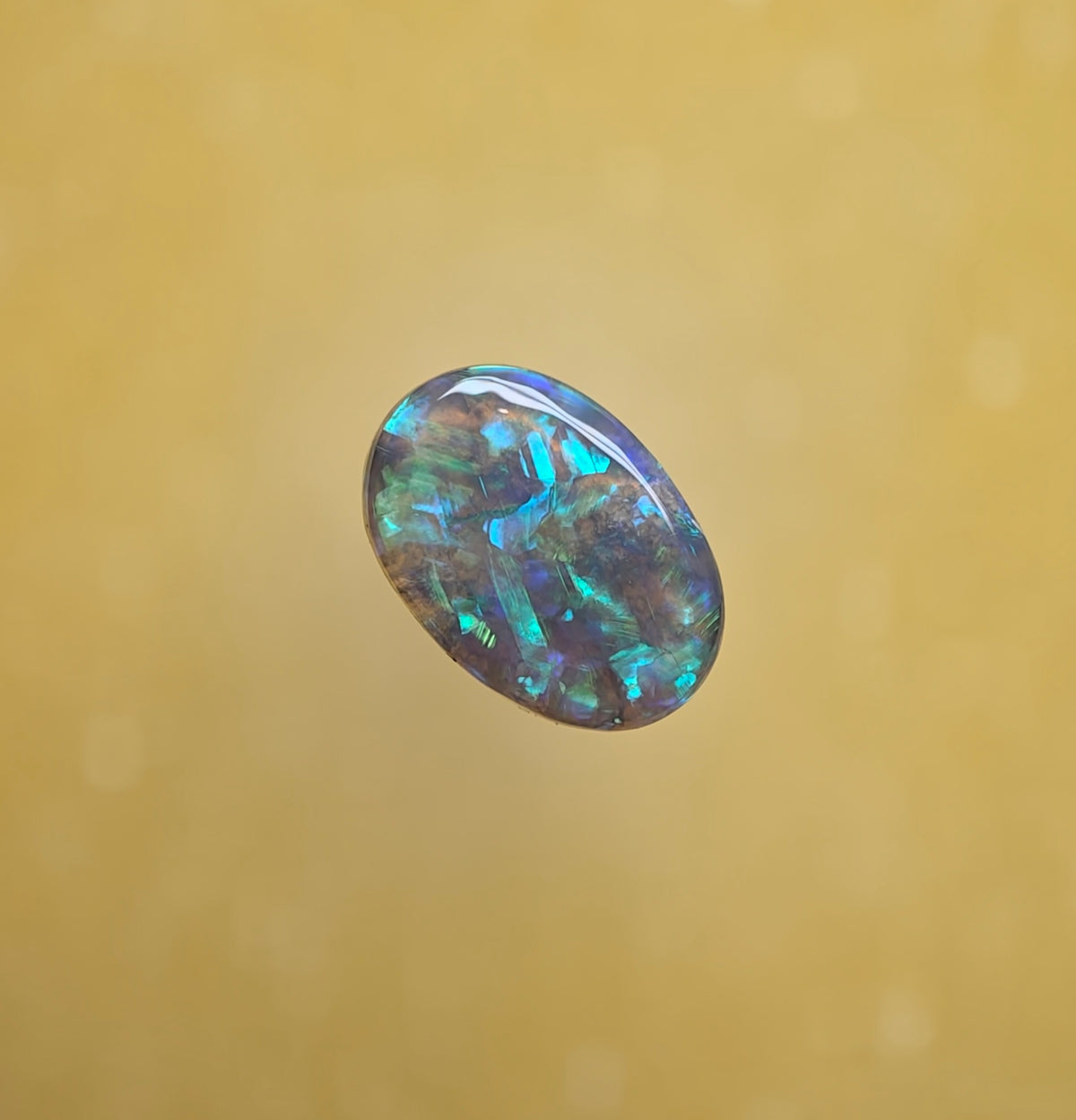 A1107 - Beautiful oval cut crystal opal