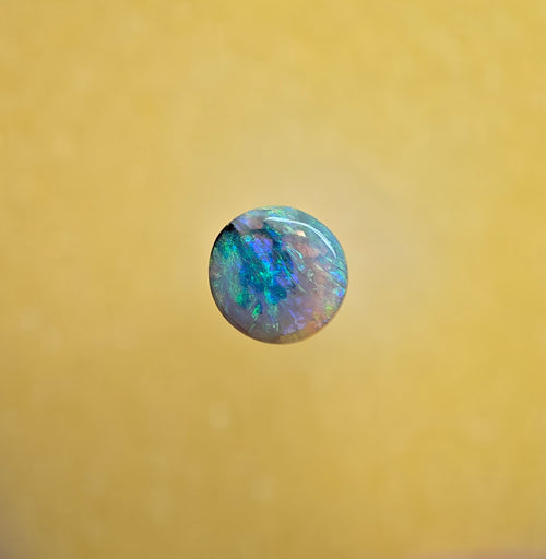 A1109 - Round cut crystal picture stone