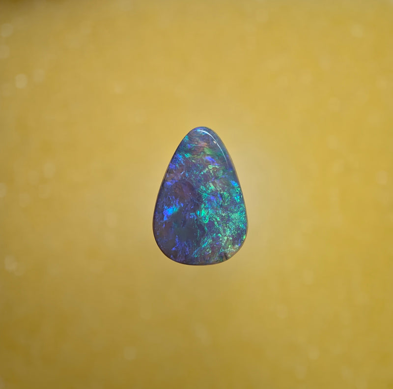A1113 - Stunning bold drop cut