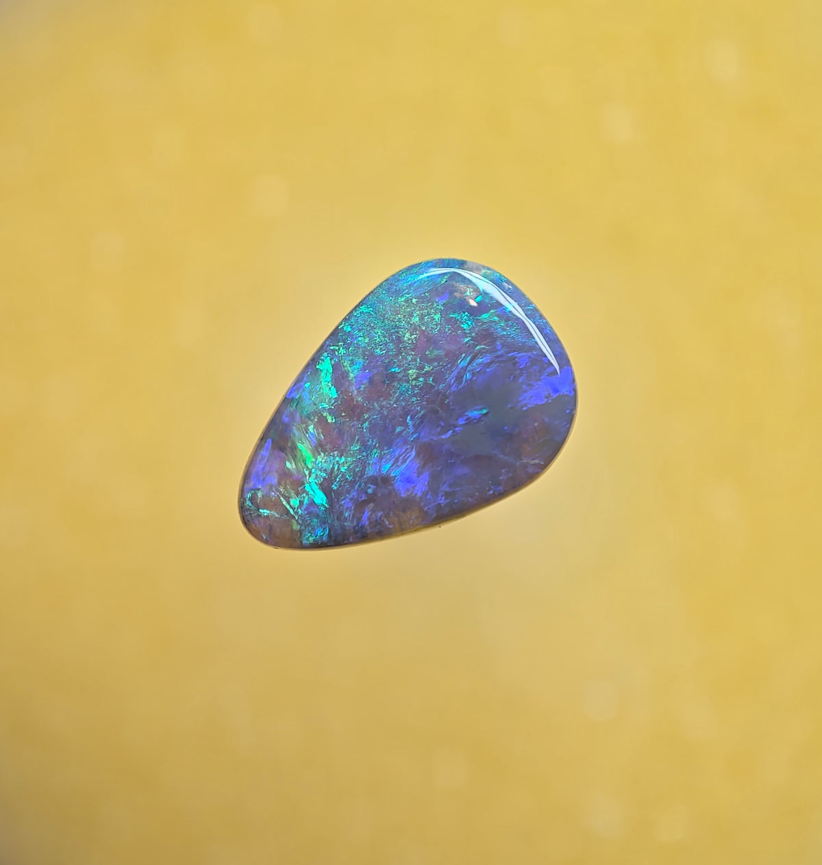A1113 - Stunning bold drop cut