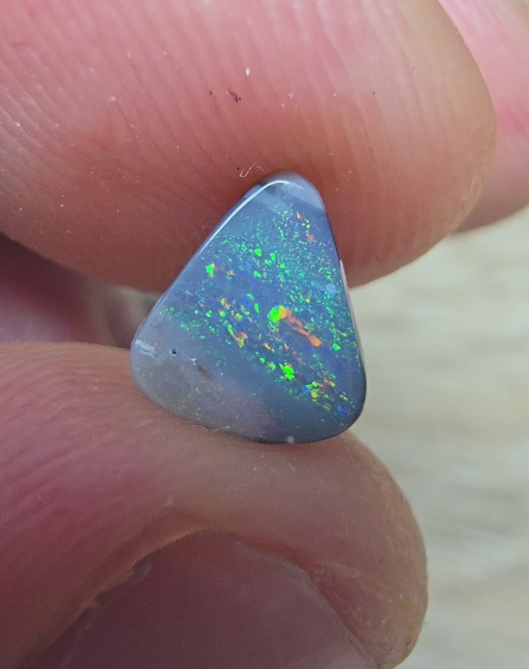 A884 - Sparkly drop cut