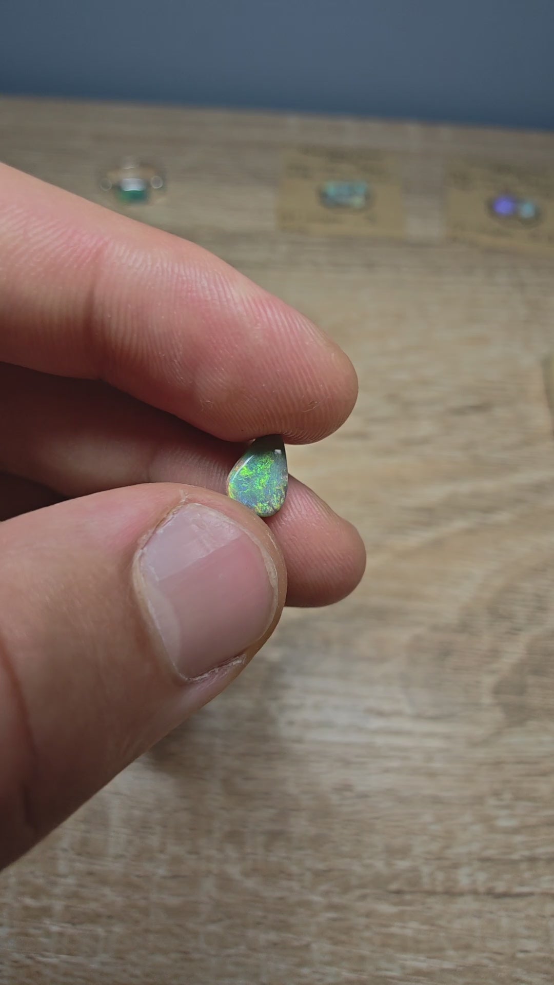 A947 - Stunning flashy drop cut