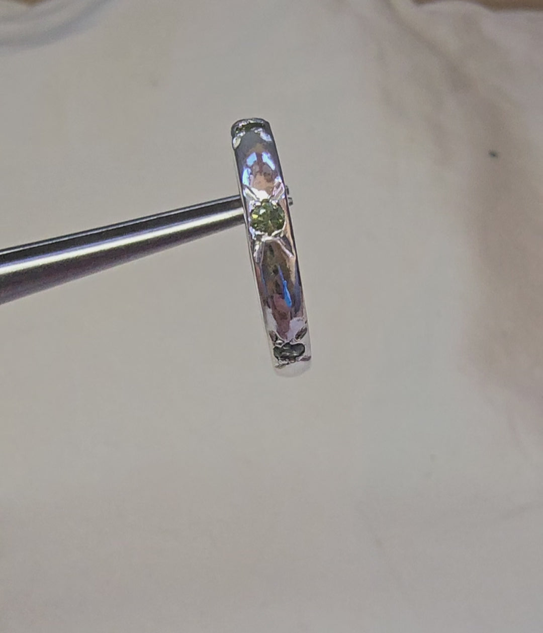 J014 - Star set sapphire band