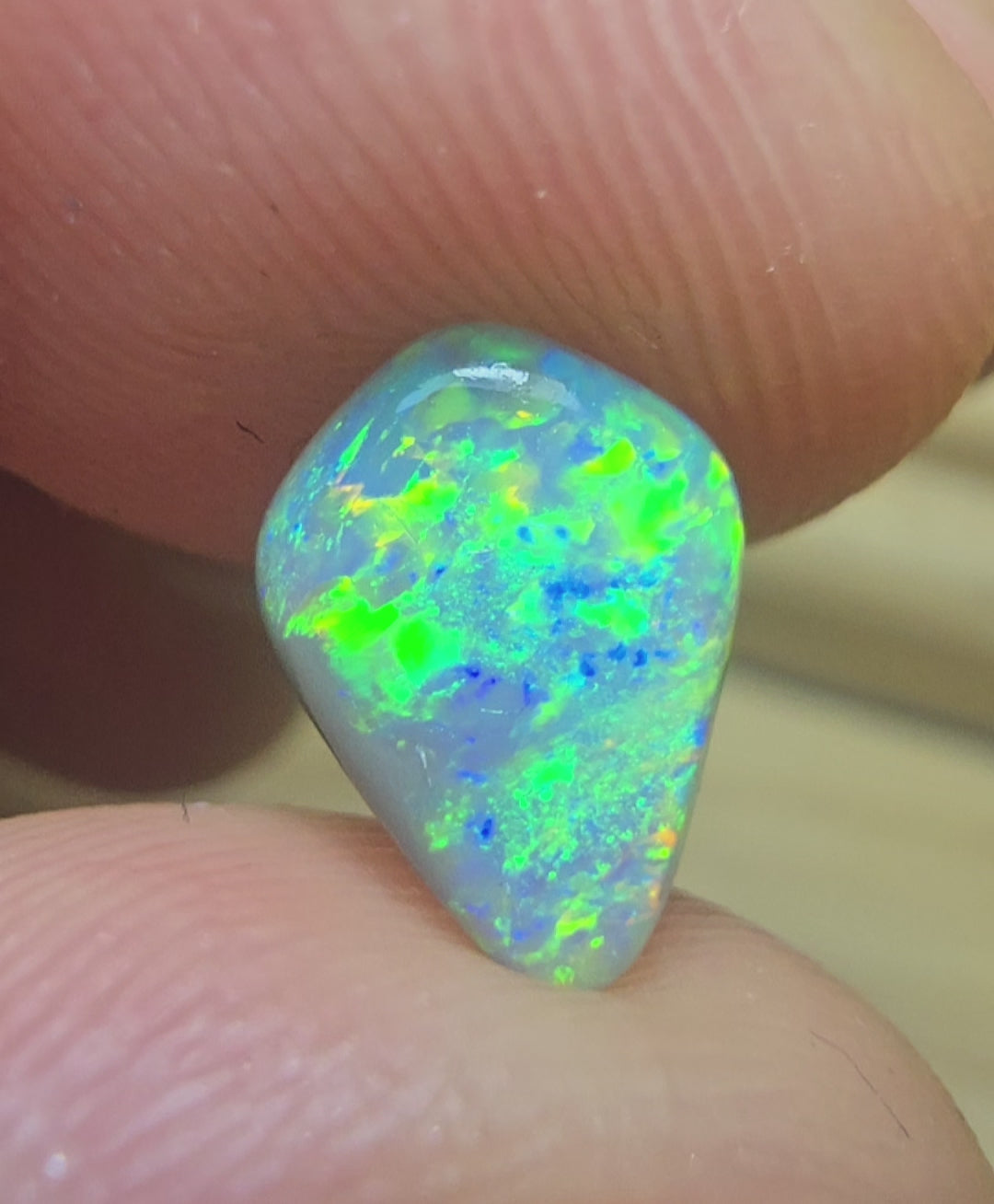 A533 - Diamond cut dark opal