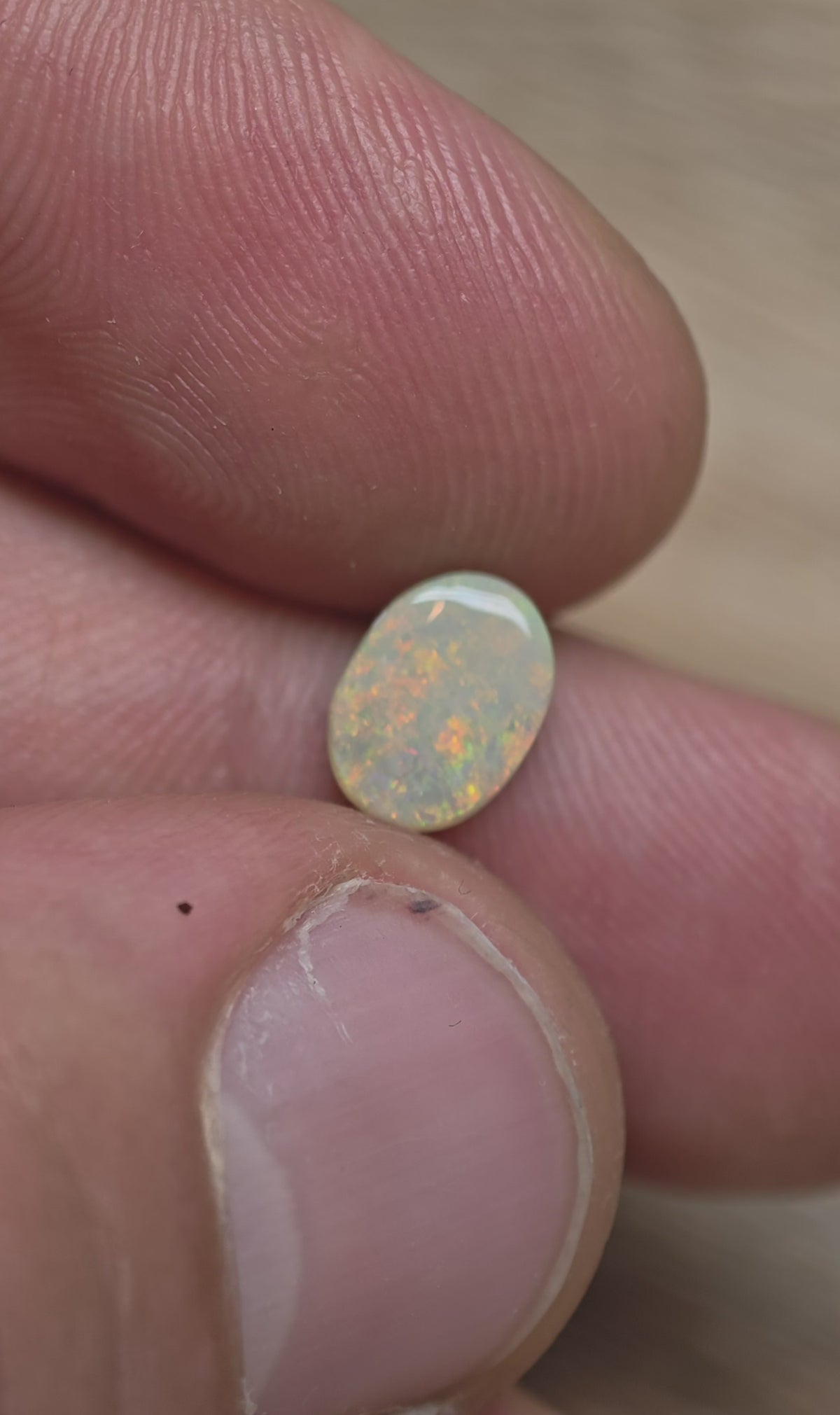 A1089 - Dark mossy pattern oval cut