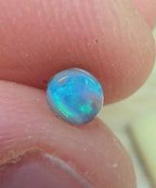 A853 - Small dark round cut