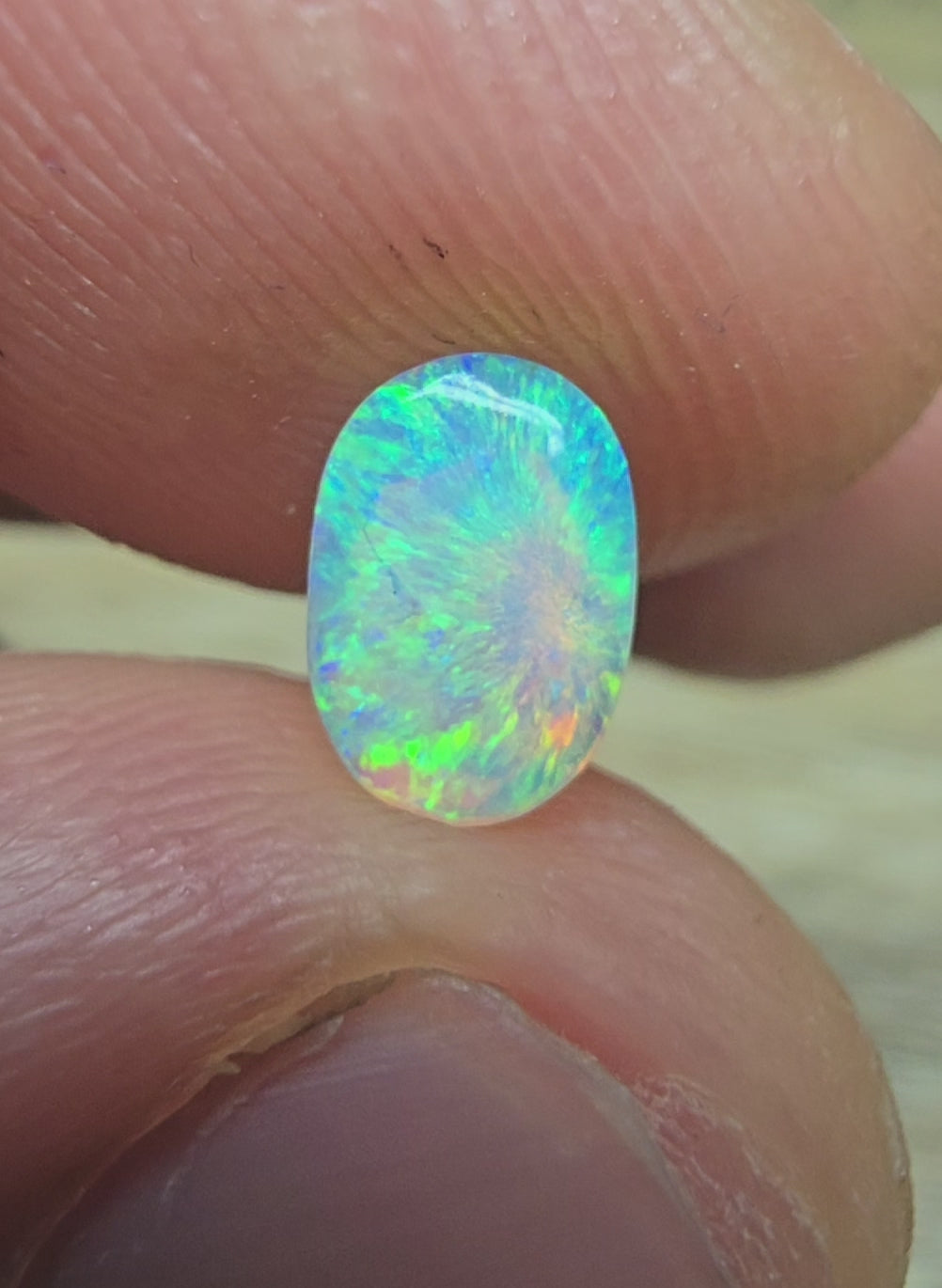 A891 - Cats eye crystal opal
