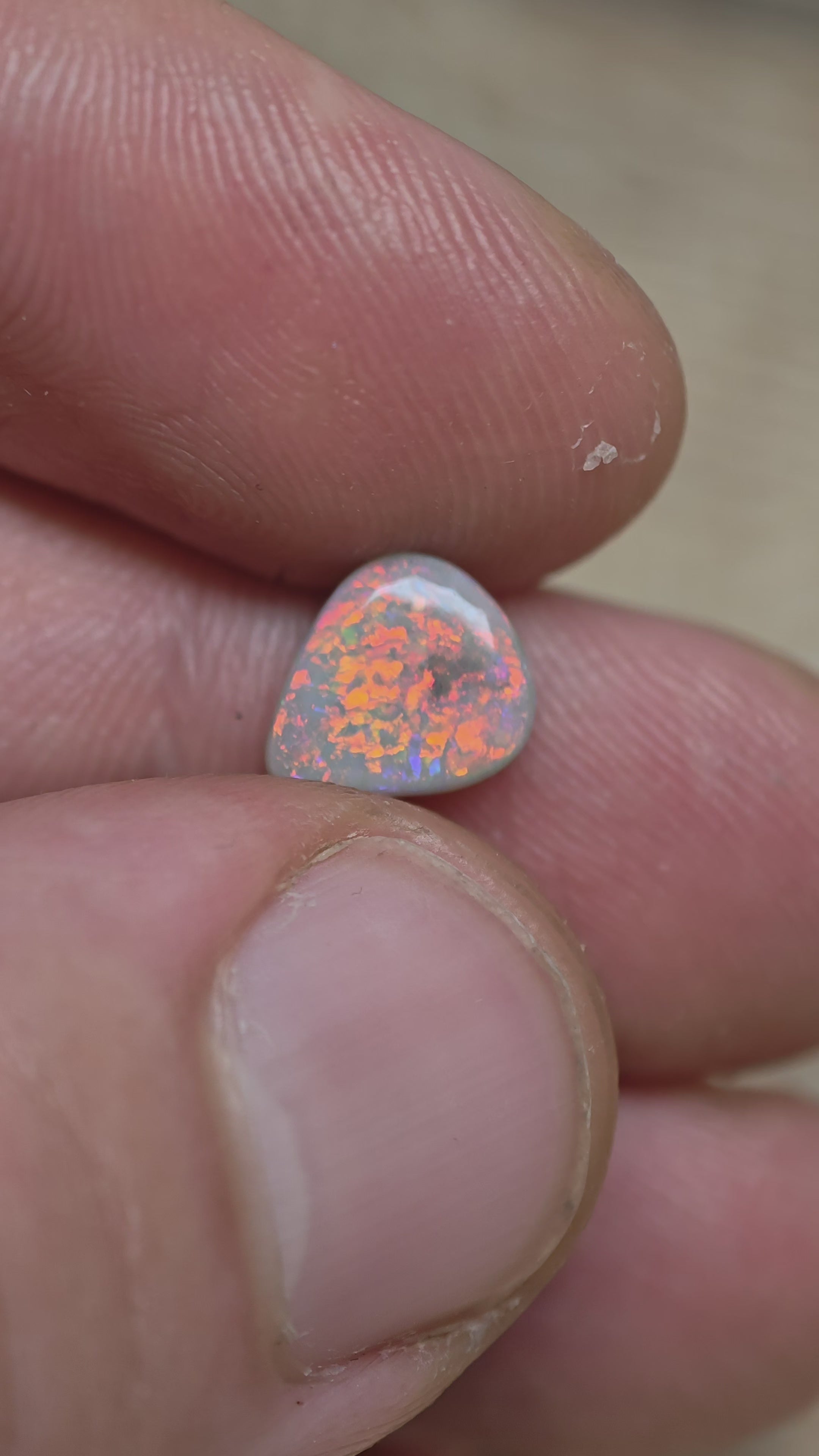 A1061 - Bright fiery drop cut