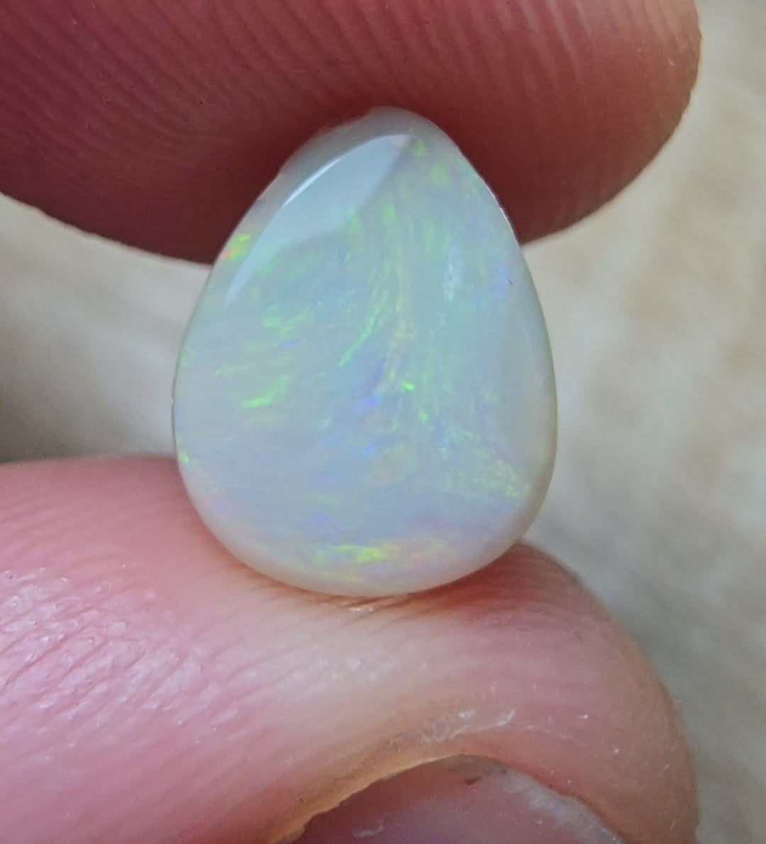 A743 - Large soft drop cut