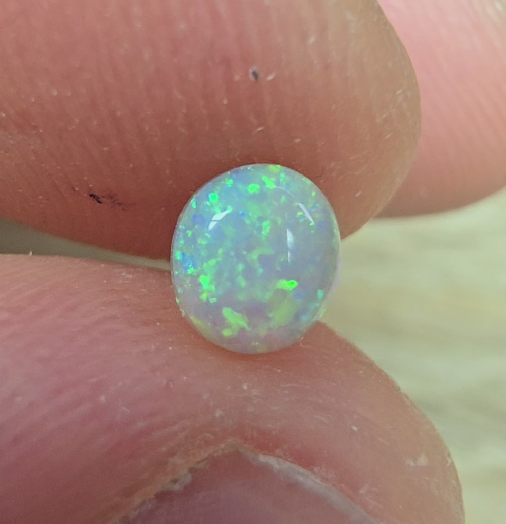 A851 - Dark crystal round cut dome
