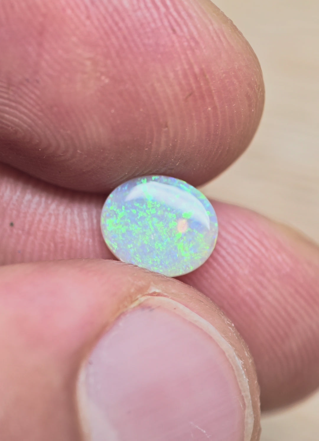 A1074 - Sparkly crystal opal round cut