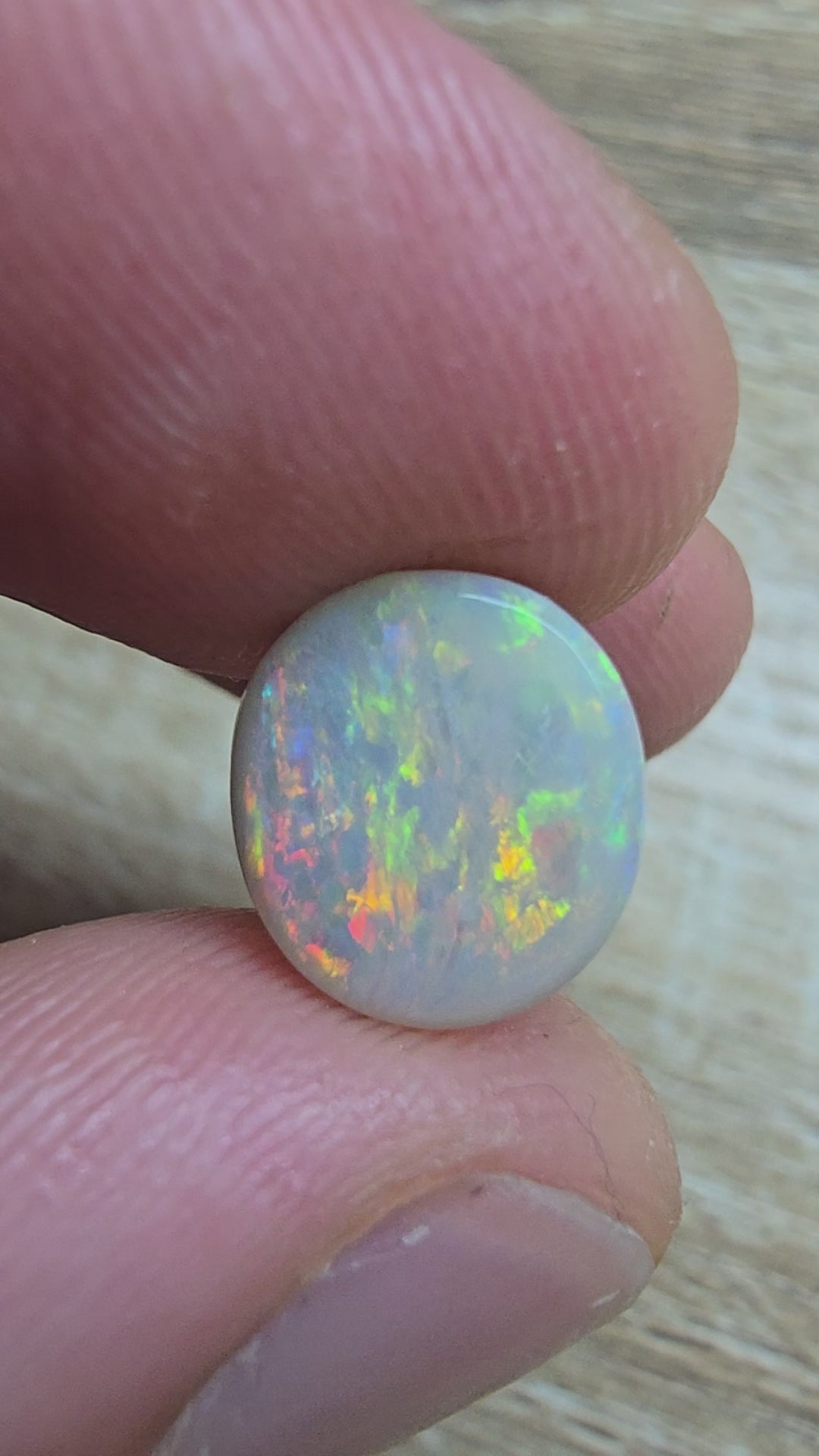 A756 - Large flashy round cut