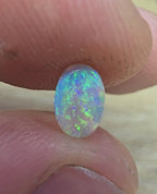 A874 - Bright flashy crystal opal
